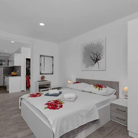 Apartman-Studio Meri Makarská Exteriér fotografie